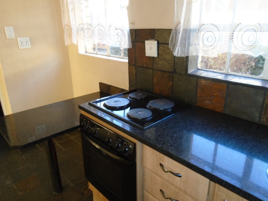 To Let 1 Bedroom Property for Rent in Dassie Rand North West